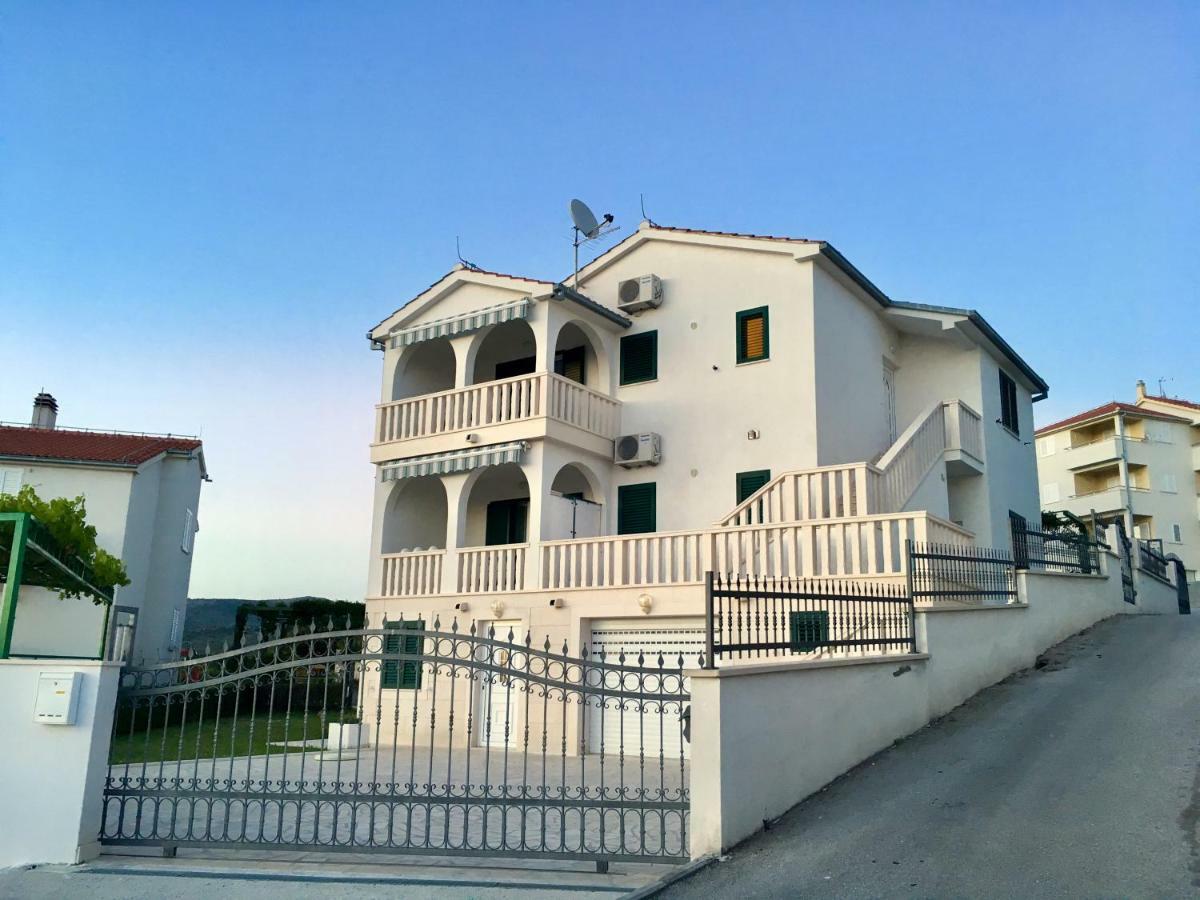 Apartment Olic Рогозница Экстерьер фото