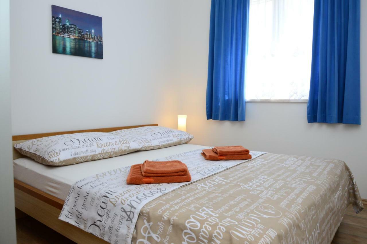 Apartment Olic Рогозница Экстерьер фото